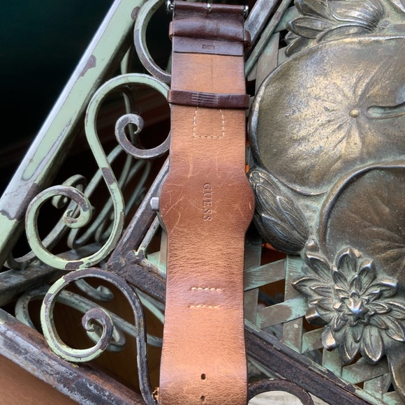 ❌SOLD❌Guess Watch - Picture 2 of 7